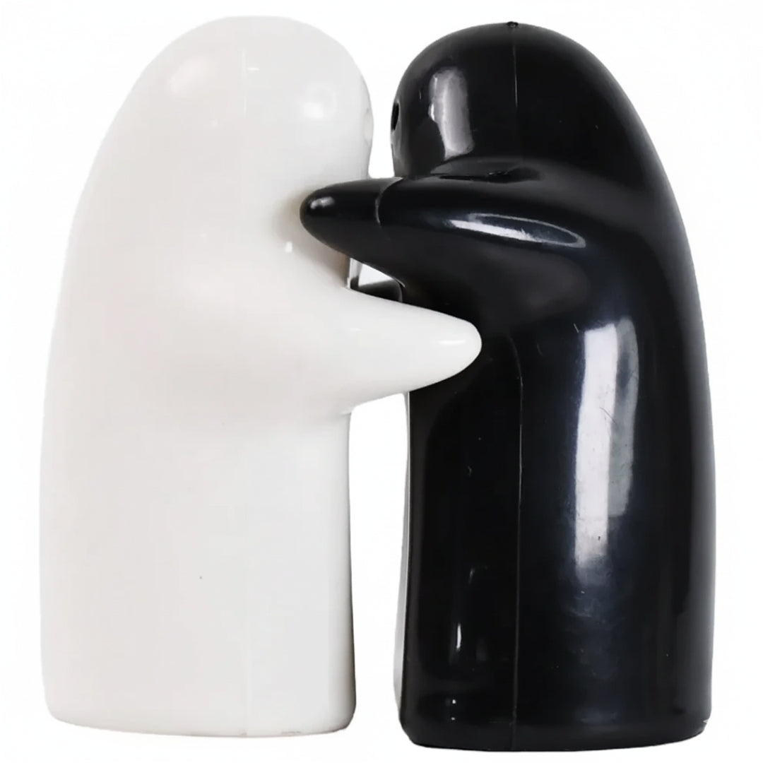 Ceramic Salt & Pepper Shakers – Cute, Stylish 2-Piece Set for Kitchen & Dining Table